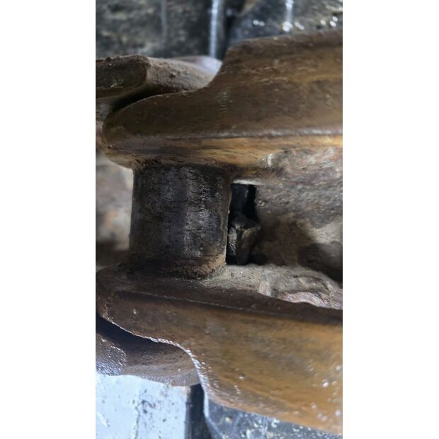 2022 Hitachi ZX85-46589081