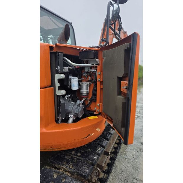 2022 Hitachi ZX85-46589083