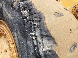 2002-caterpillar-988g-1442376-46589101