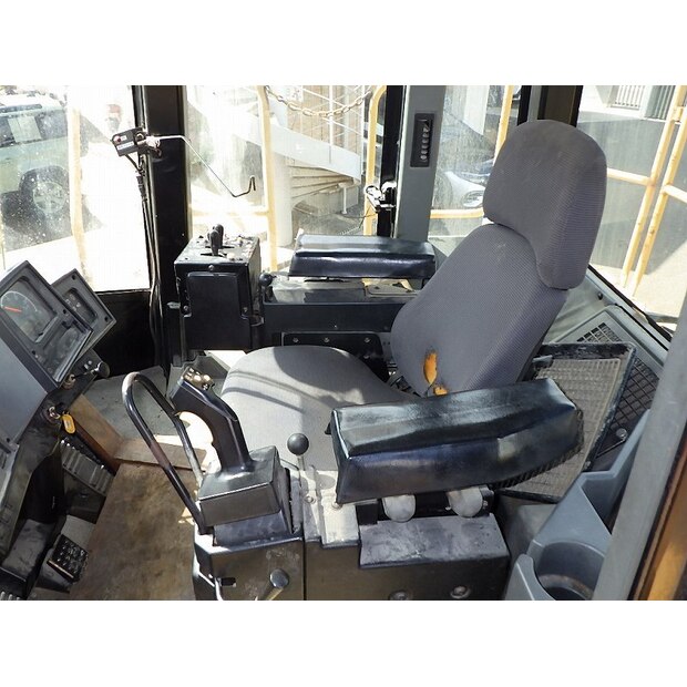 2002 كاتربيلر 988G-46589131