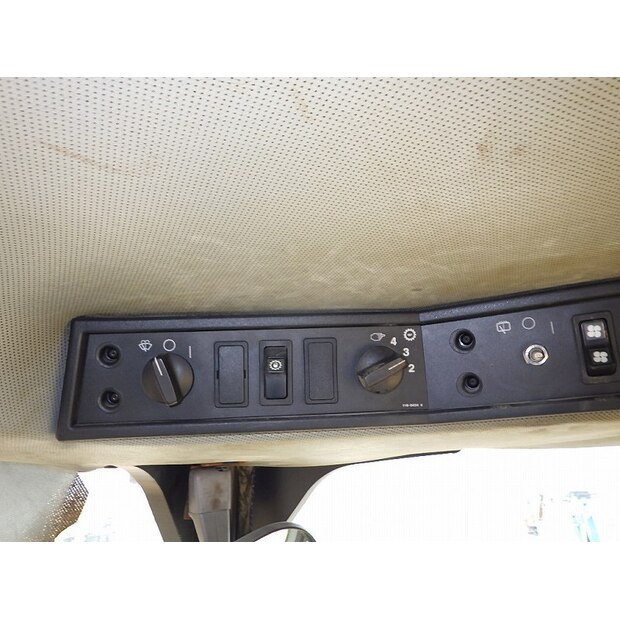 2002 كاتربيلر 988G-46589142