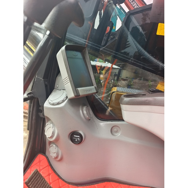 2024 فولفو EC380-46589214