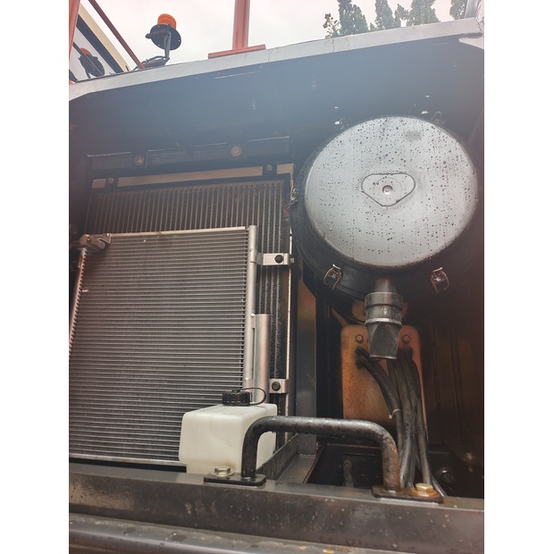 2024 فولفو EC380-46589215