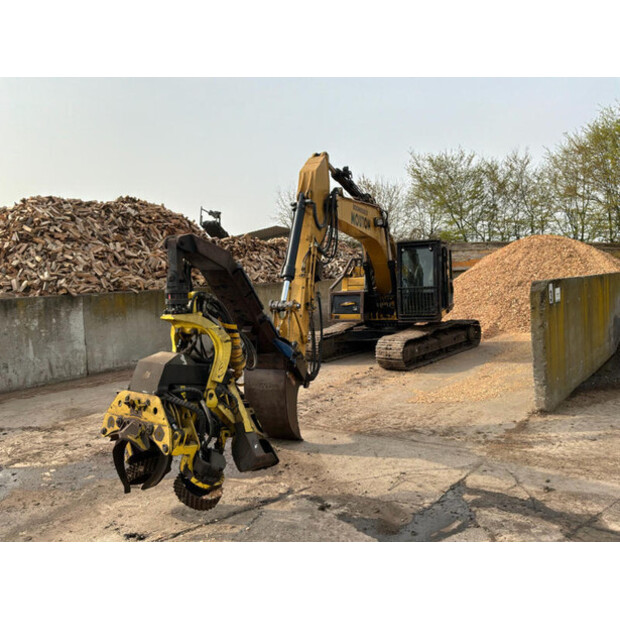 2015 كاتربيلر 320ELLR-46589303