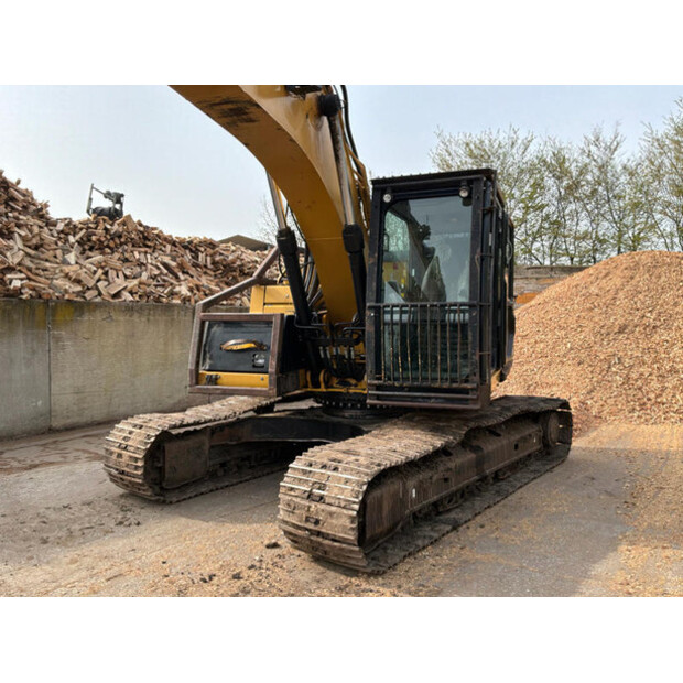 2015 كاتربيلر 320ELLR-46589308