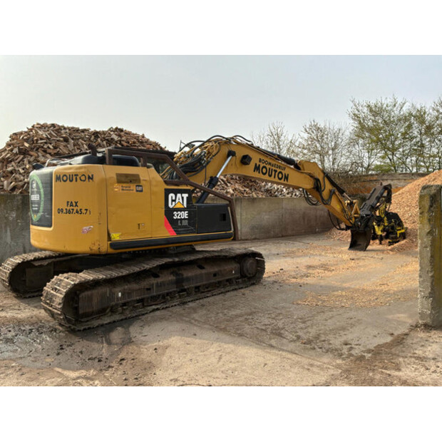 2015 كاتربيلر 320ELLR-46589312