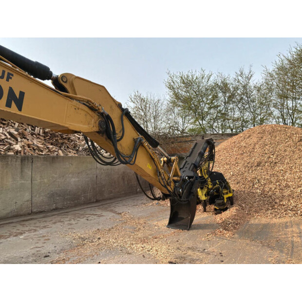 2015 كاتربيلر 320ELLR-46589315