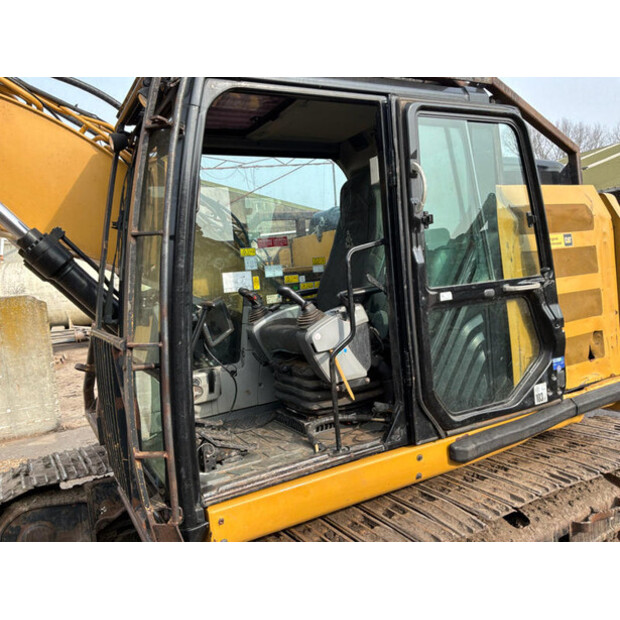 2015 كاتربيلر 320ELLR-46589333