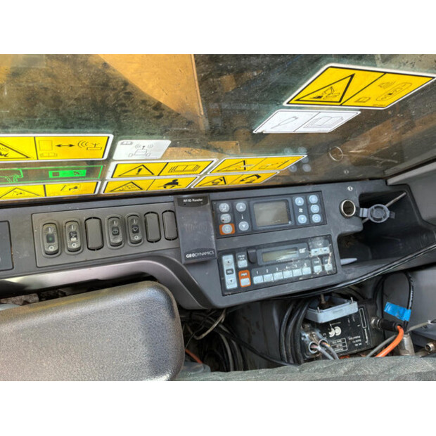 2015 كاتربيلر 320ELLR-46589341