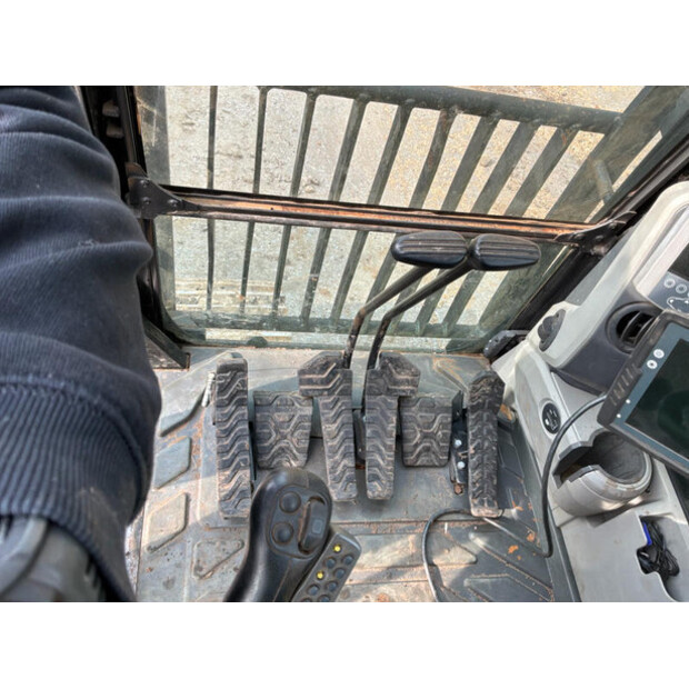 2015 كاتربيلر 320ELLR-46589342