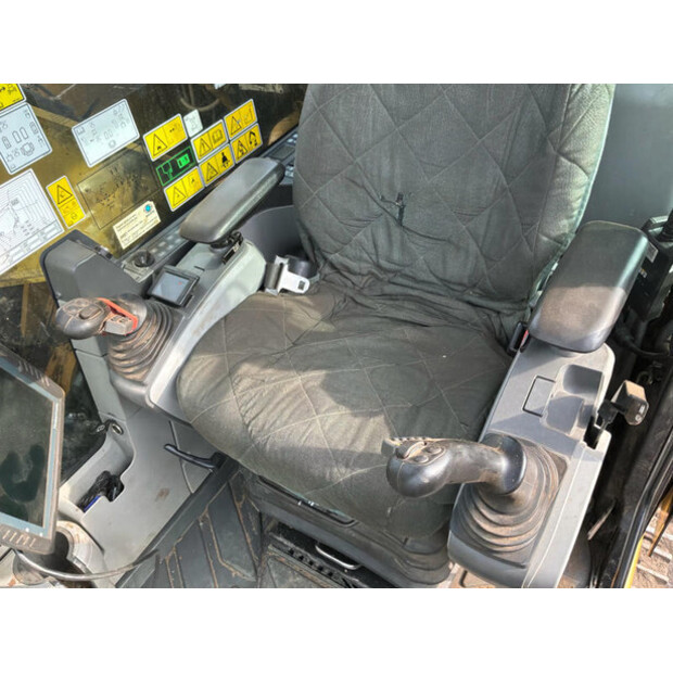 2015 كاتربيلر 320ELLR-46589343