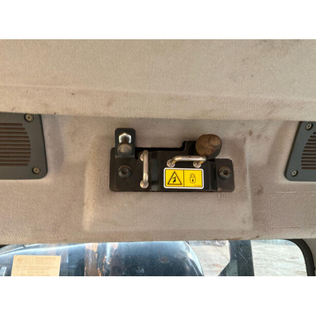 2015 كاتربيلر 320ELLR-46589346