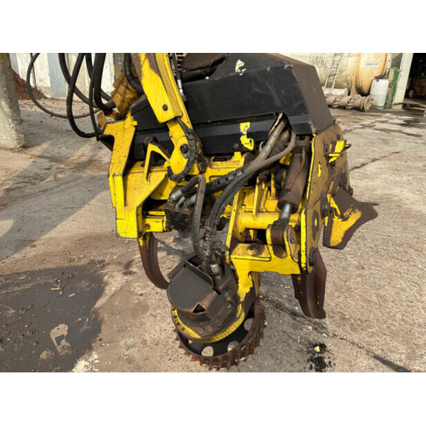 2015 كاتربيلر 320ELLR-46589350