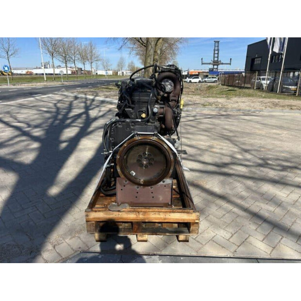 2015 CUMMINS qsb6.7-46589379