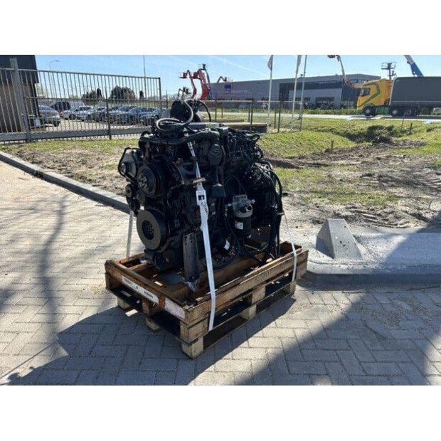 2015 CUMMINS qsb6.7-46589382