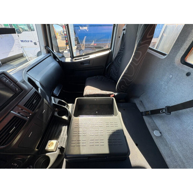 2014 Iveco Euro Trakker-46589793