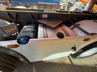 2014-iveco-euro-trakker-1442415-46589871