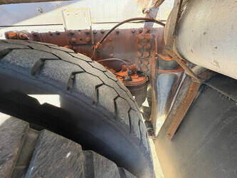 2014-iveco-euro-trakker-1442415-46589873