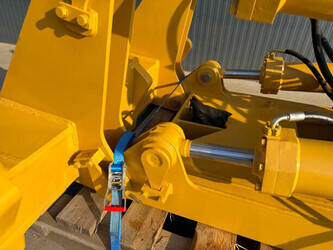 2026-caterpillar-d8n-multi-shank-ripper-46590695