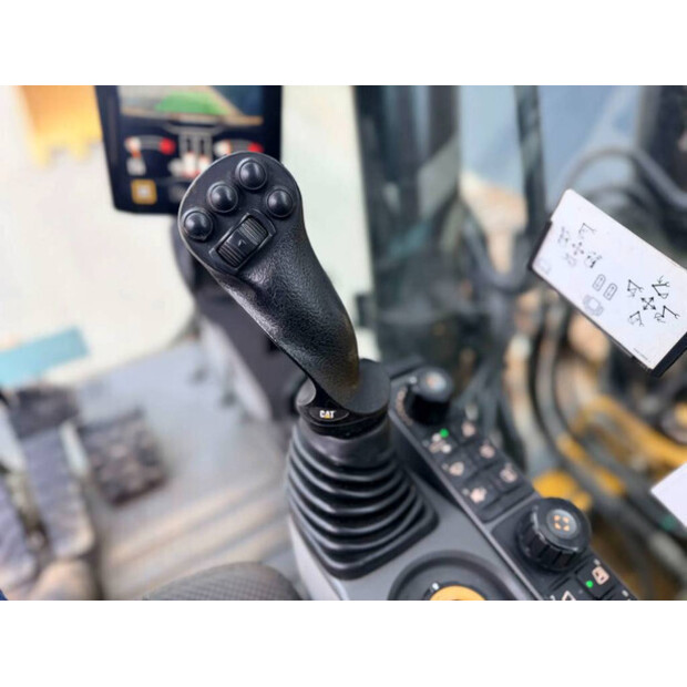 2018 Caterpillar 323-46590769