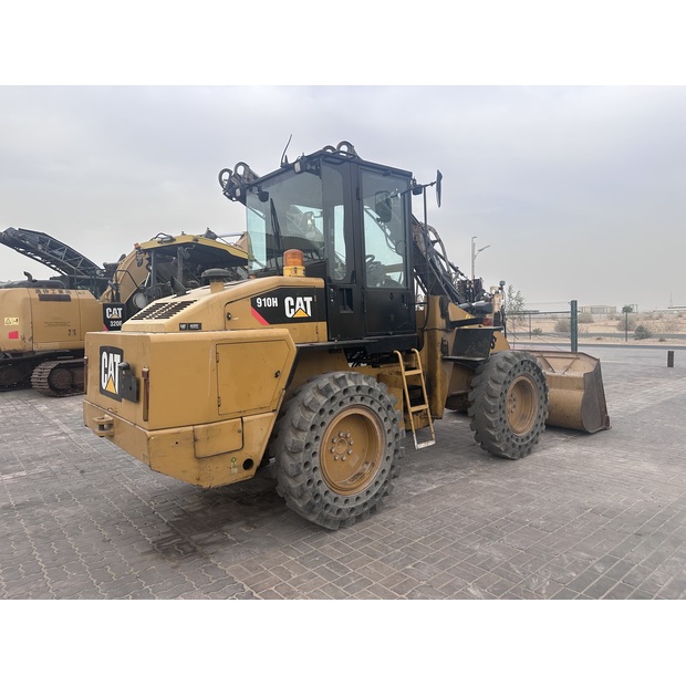 2013 Caterpillar 910H-46590796
