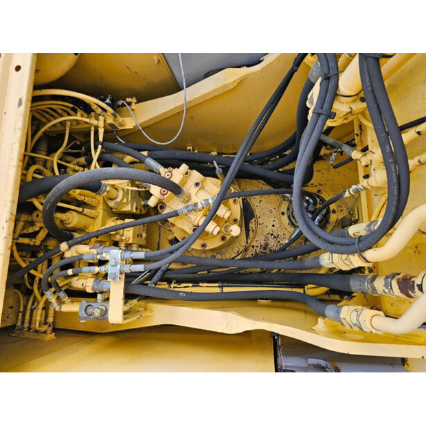 2008 New Holland E215B-46590995