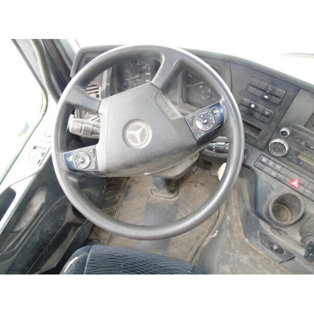 2013 Mercedes-Benz Arocs-46591035