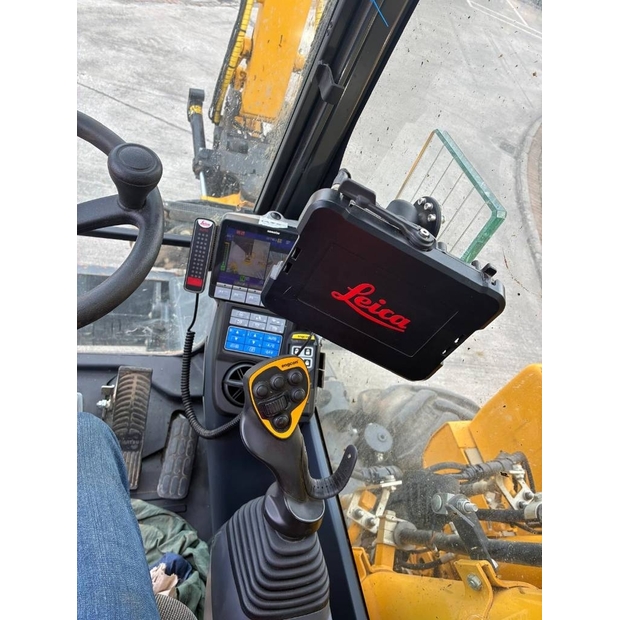 2024 Komatsu 11-46596255