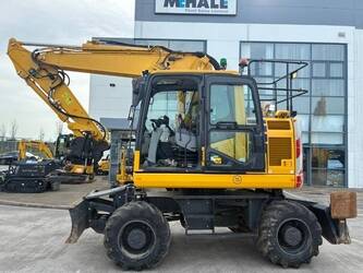 2024-komatsu-11-46596258