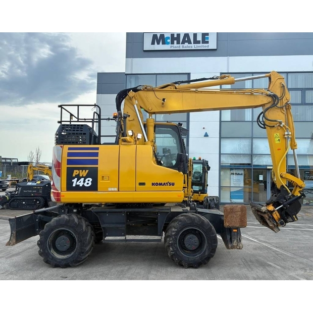 2024 Komatsu 11-46596265