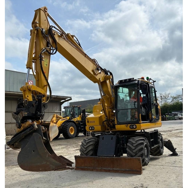 2024 Komatsu 11-46596273