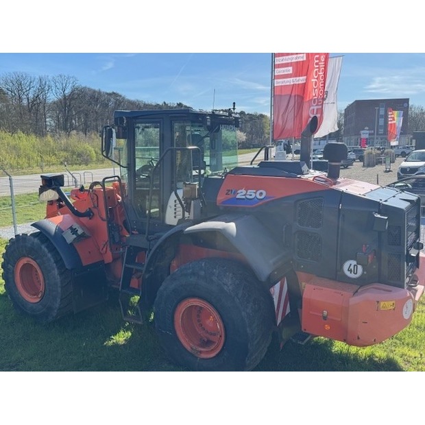 Hitachi ZW250-6-46599281