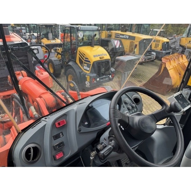 Hitachi ZW250-6-46599302