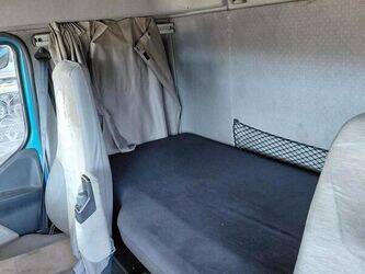 2009-renault-premium-1442745-46606539