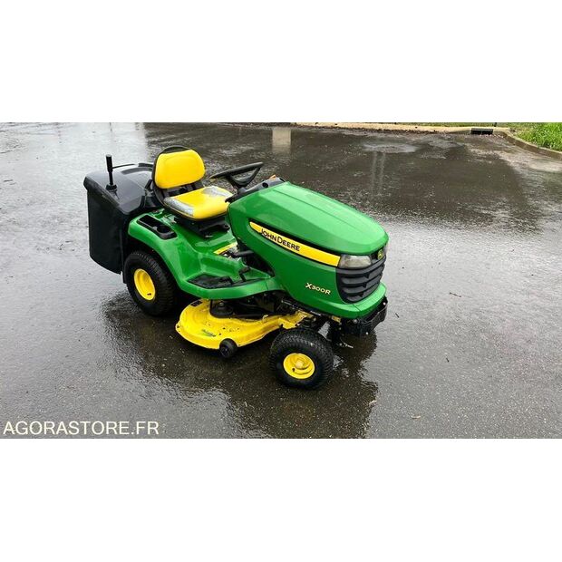 JOHN DEERE X300R-46606664