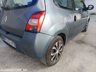2007-renault-twingo-1442756-46606675