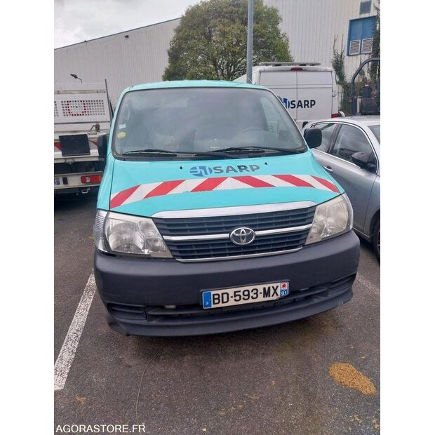 2010 تويوتا Hi-Ace-46606861