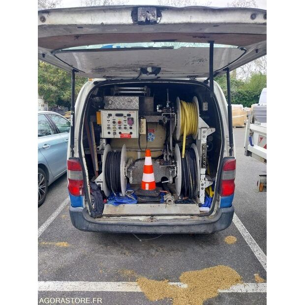 2010 تويوتا Hi-Ace-46606866