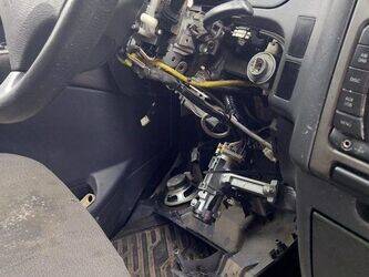 2010-toyota-hi-ace-1442776-46606869