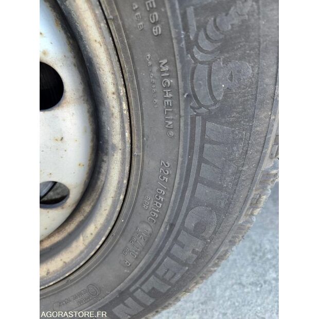 2014 رينو Master-46606885