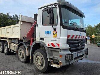 2004-mercedes-benz-3236-1442789-46606973