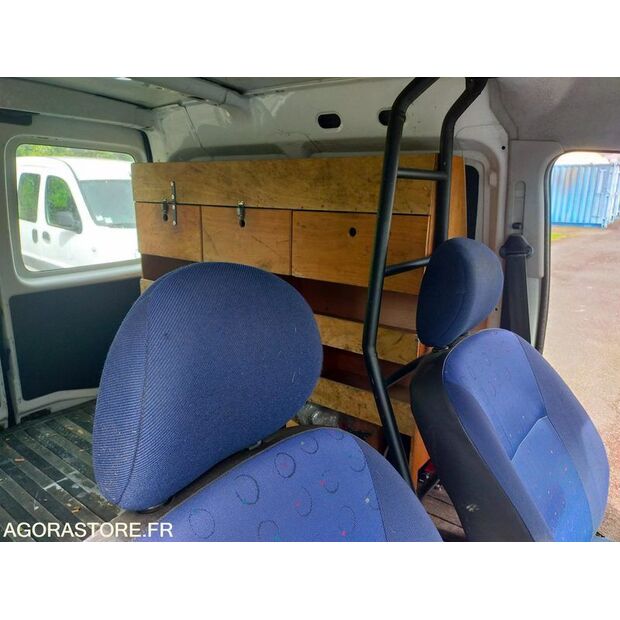 2002 بيجو PARTNER-46607059