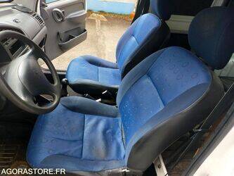 2002-peugeot-partner-1442794-46607061