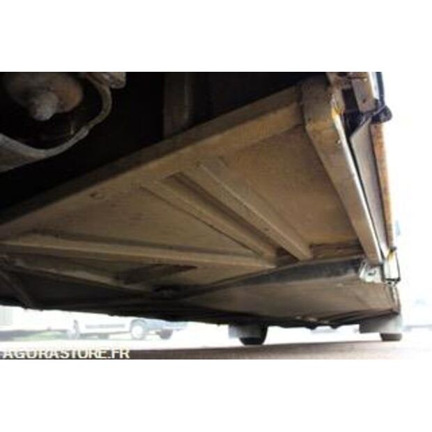 2004 فان هوول 916-46607086