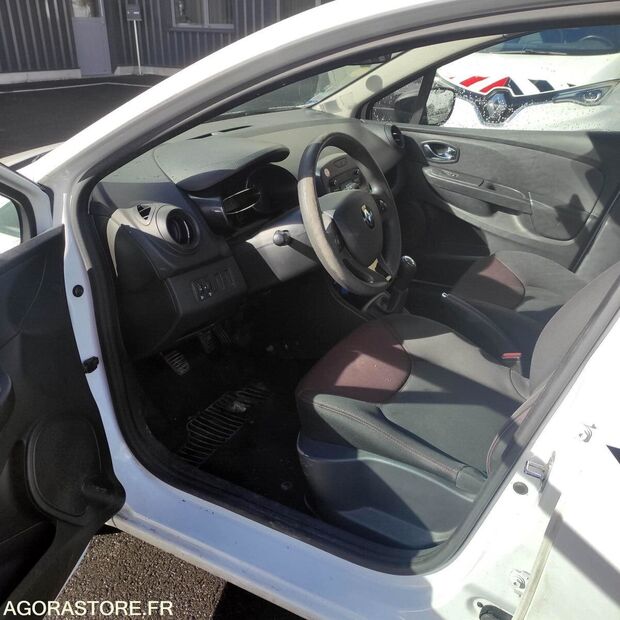 2014 Renault Clio-46607136
