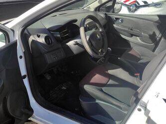 2014-renault-clio-1442800-46607136