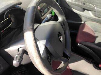 2014-renault-clio-1442800-46607137