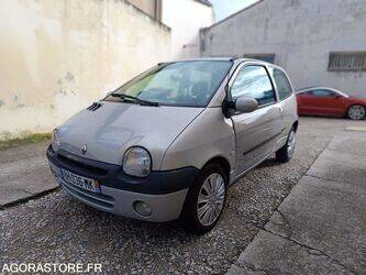 2004-renault-twingo-1442806-46607202