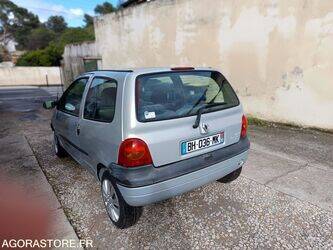 2004-renault-twingo-1442806-46607204