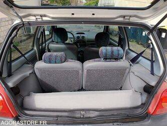 2004-renault-twingo-1442806-46607210